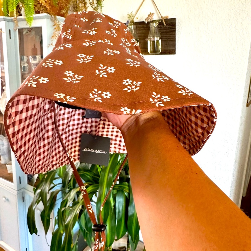 The great Eddie Bauer hat